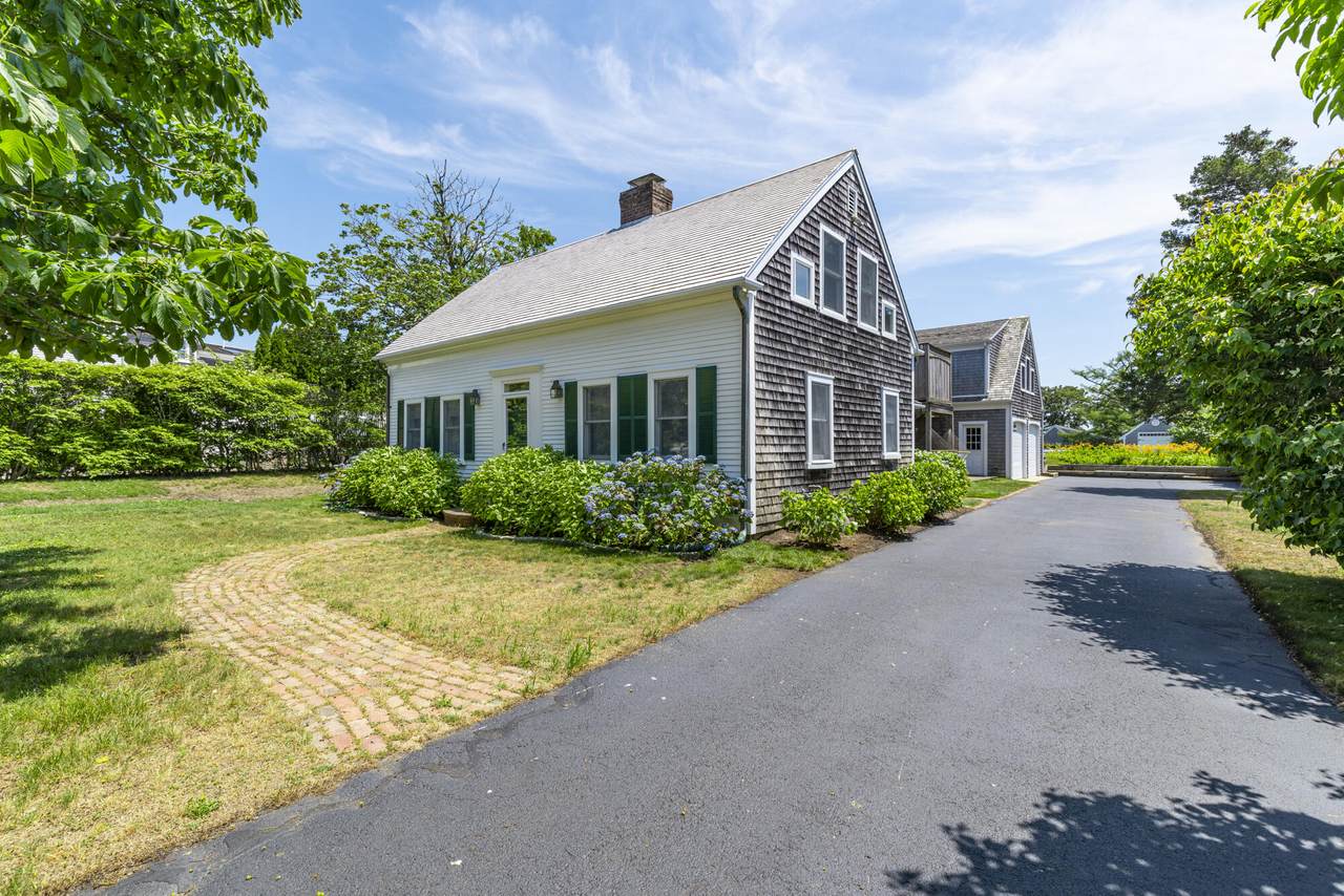 90 Seaview Street - Photo 1