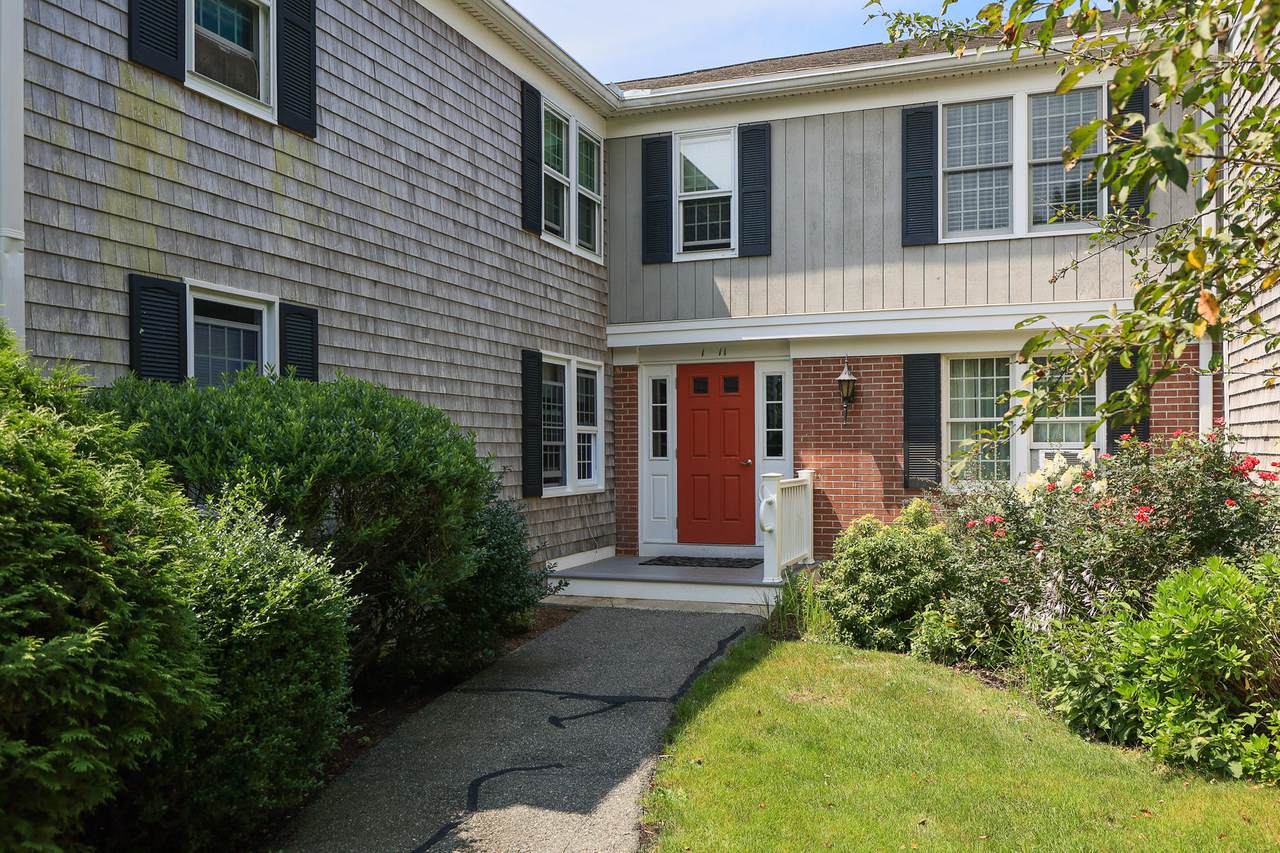 11 Highview Drive - Photo 1