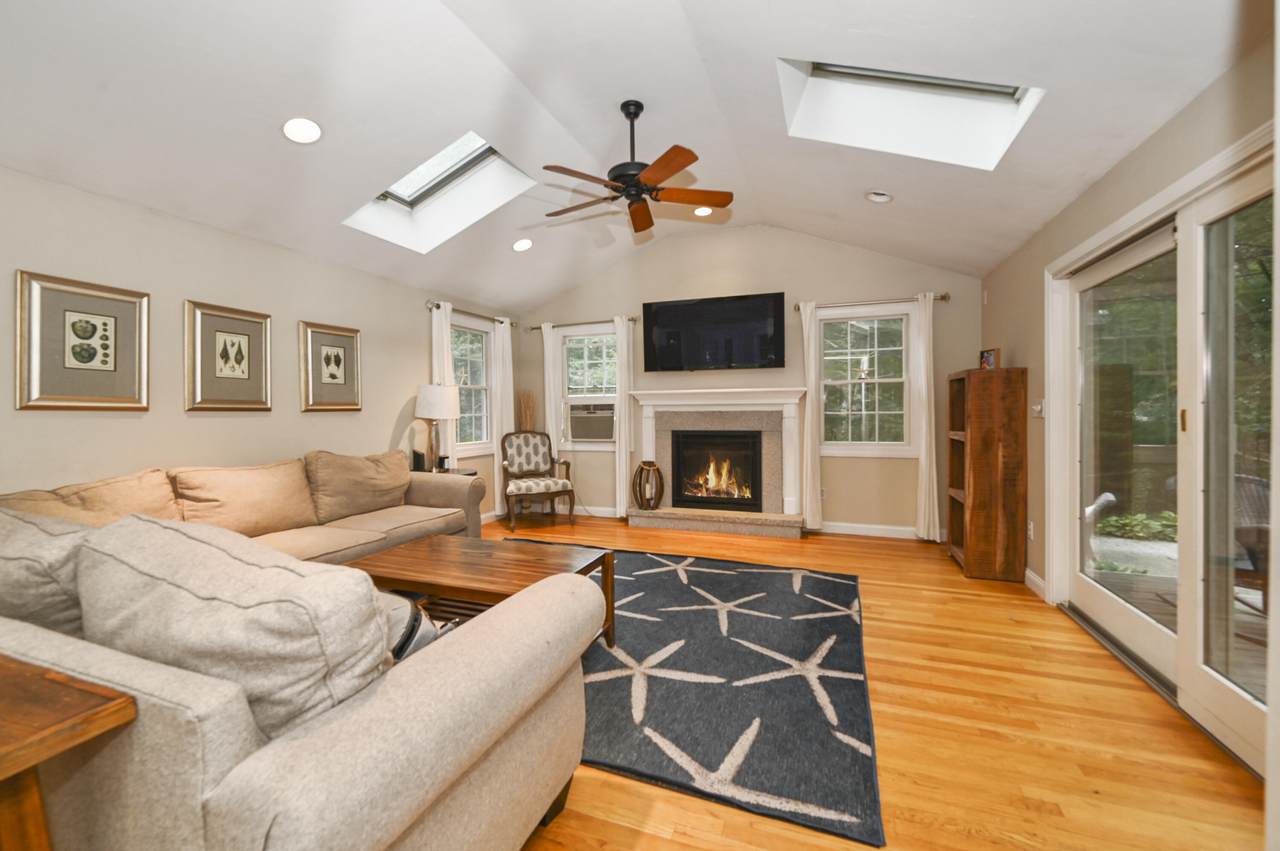 1026 Careswell Street - Photo 1