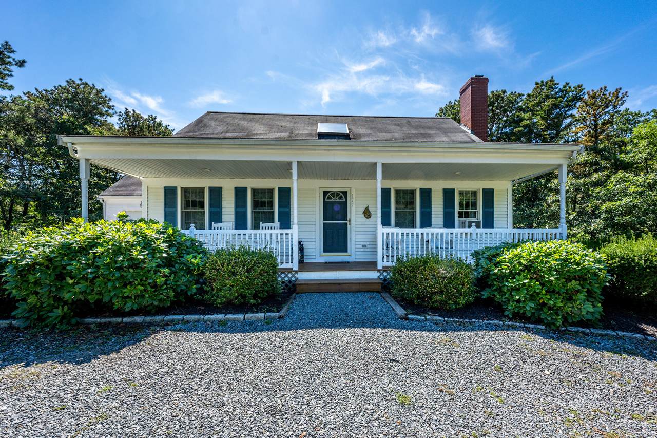 111 Stephen Drive - Photo 1