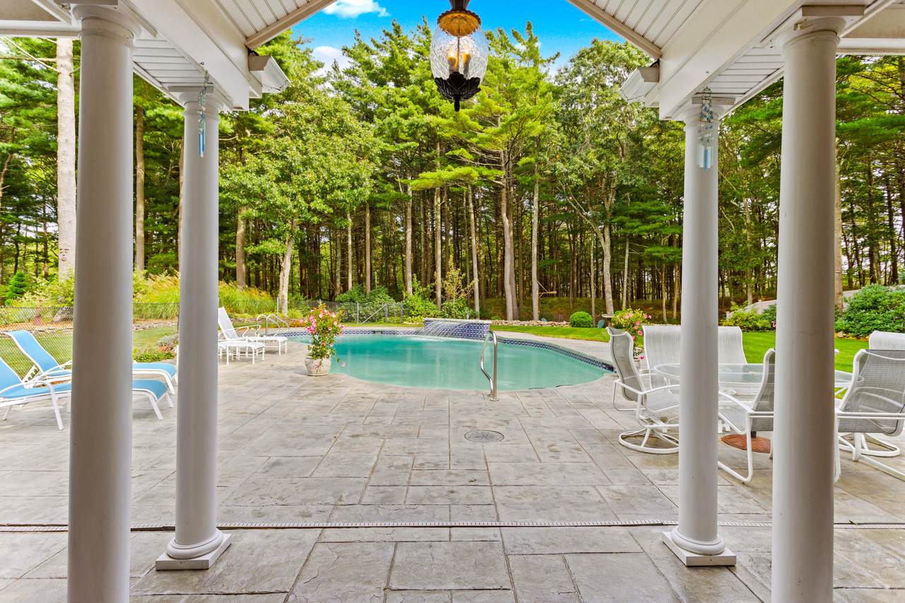 2 Crest View Lane - Photo 1
