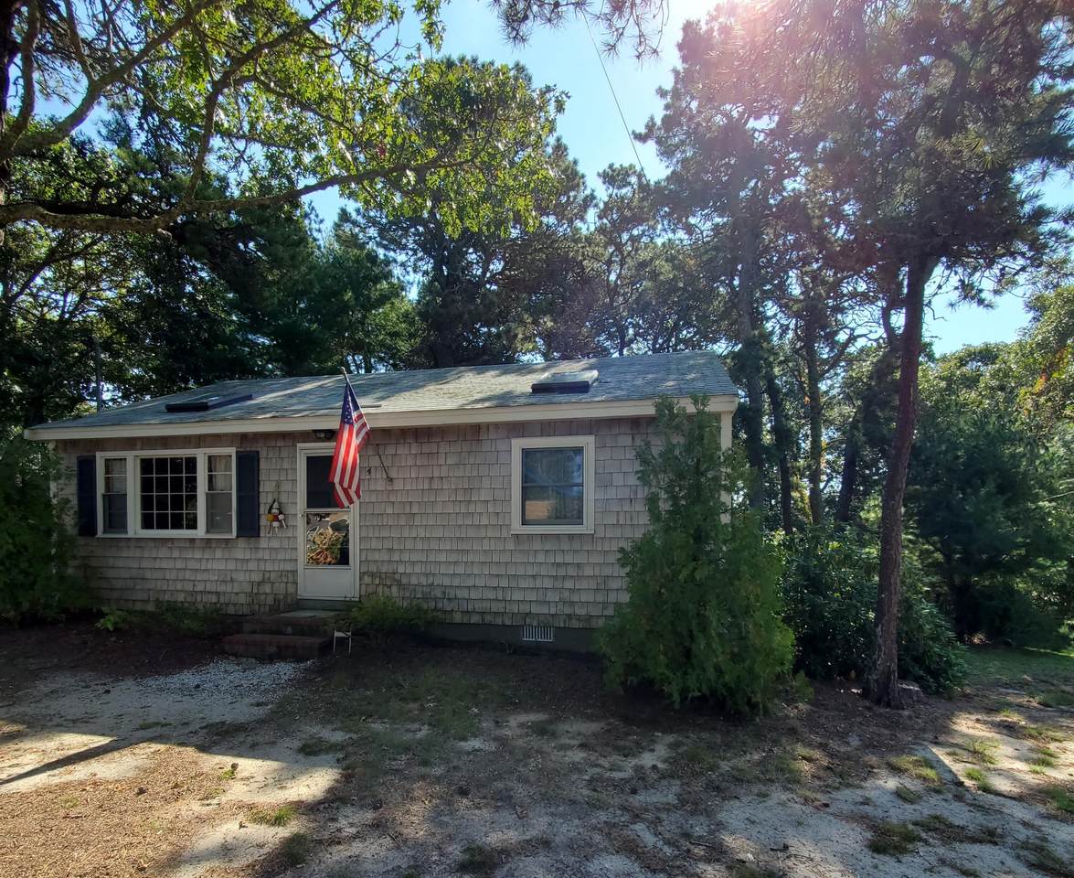 52 Pine Knoll Road - Photo 1