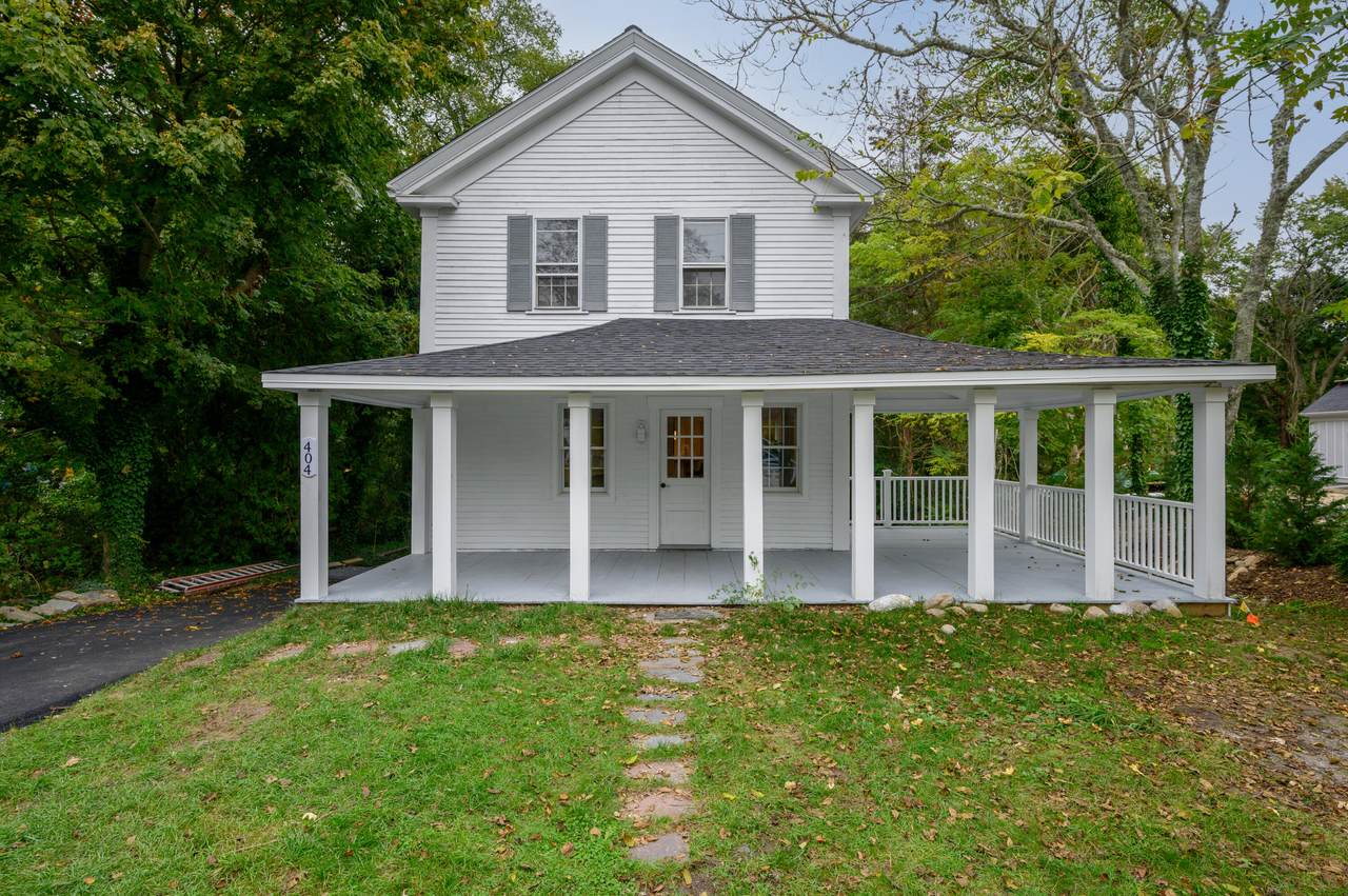 404 Main Street - Photo 1
