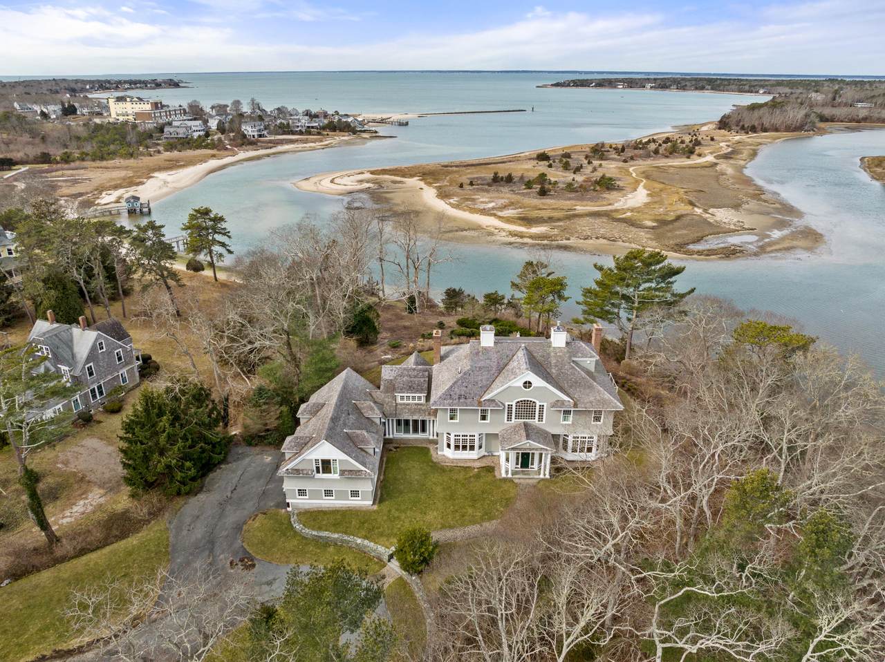 100 Garnet Avenue - Photo 1