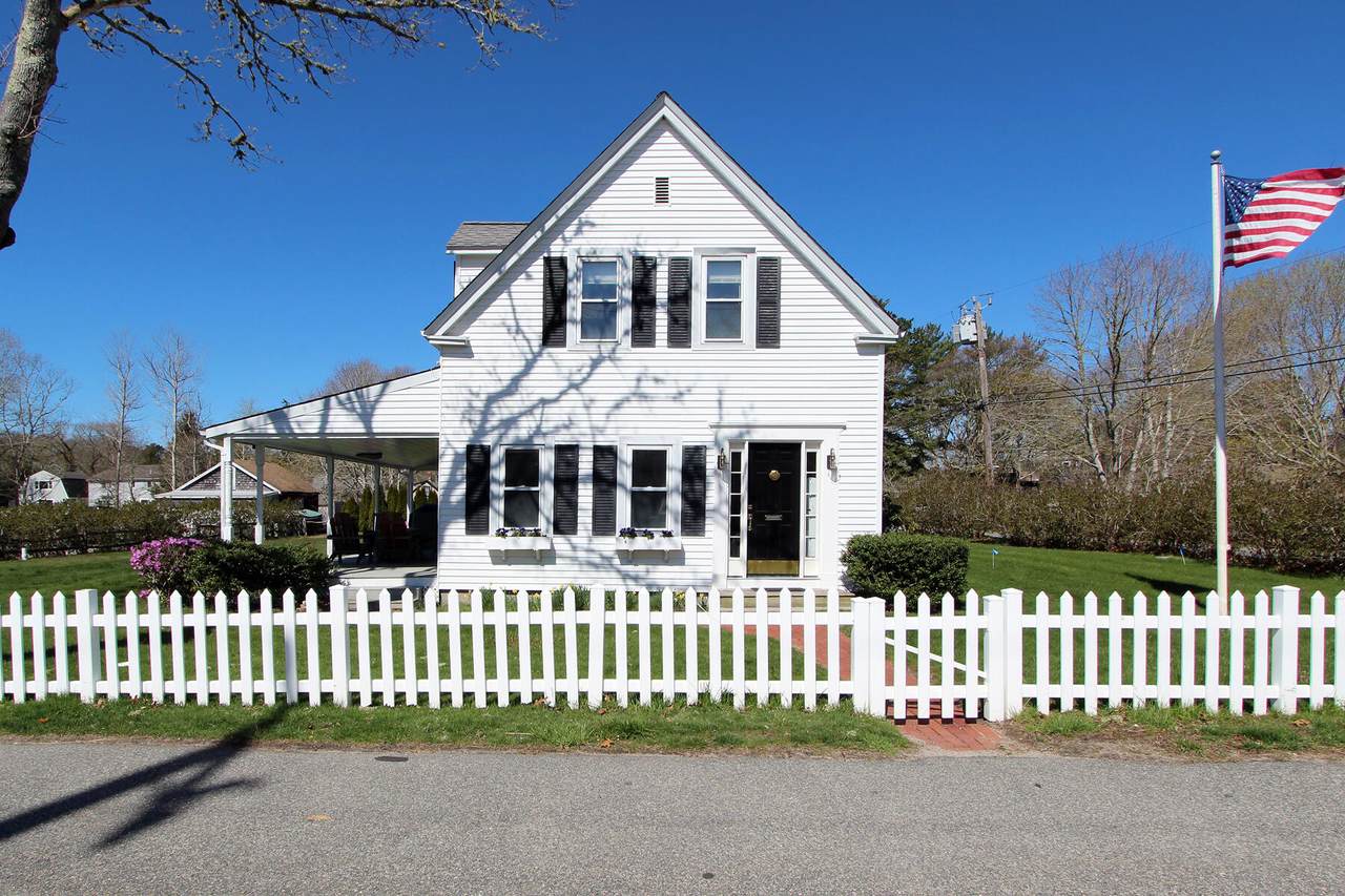1243 Main St 1 - Photo 1