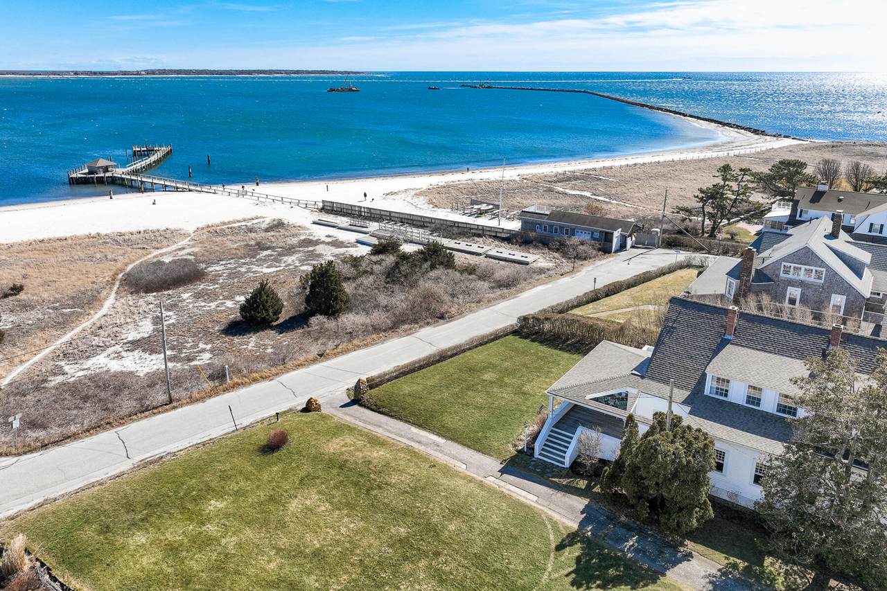 43 Iyanough Avenue - Photo 1