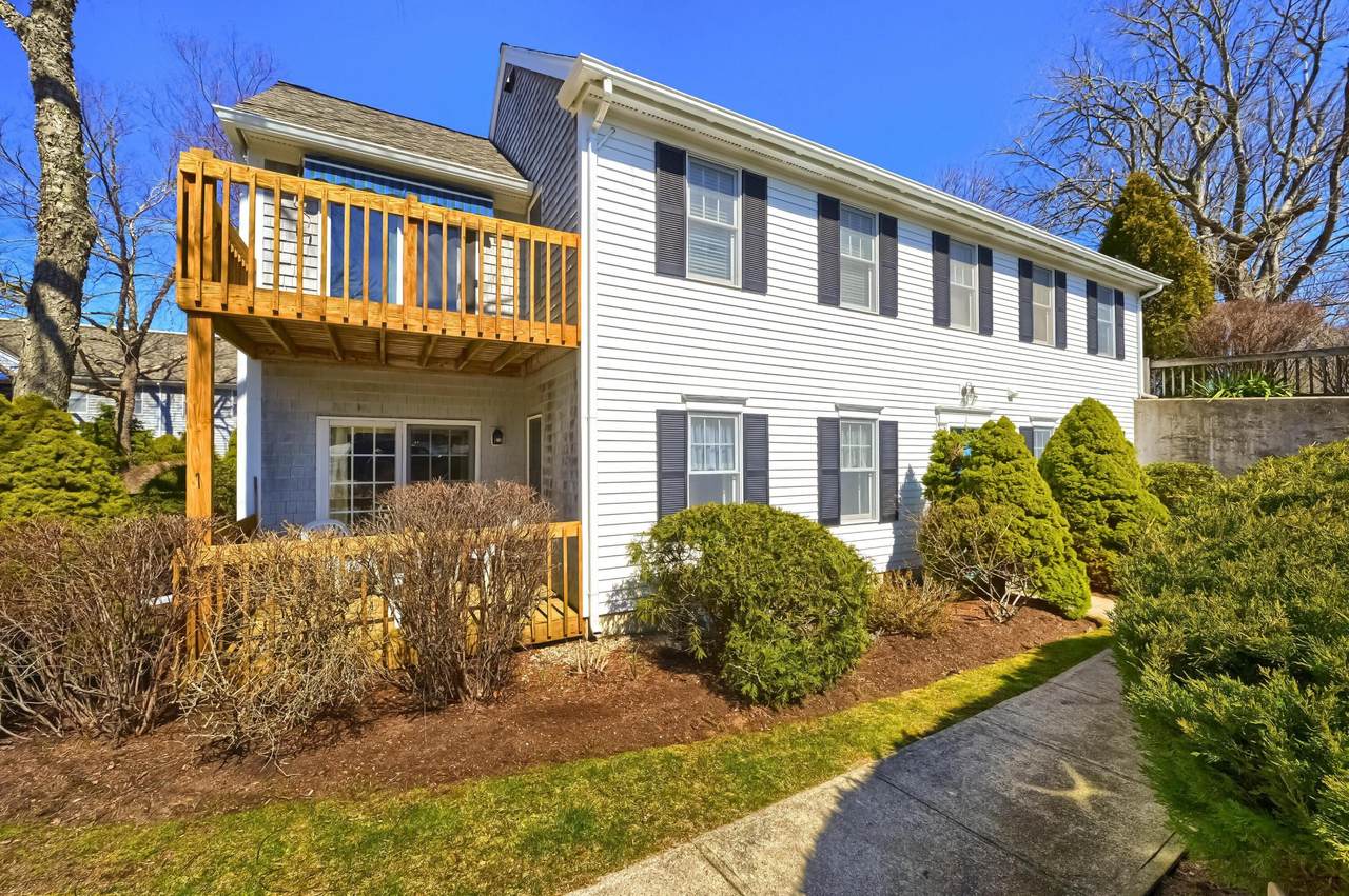 26 Pleasant Lake Avenue - Photo 1