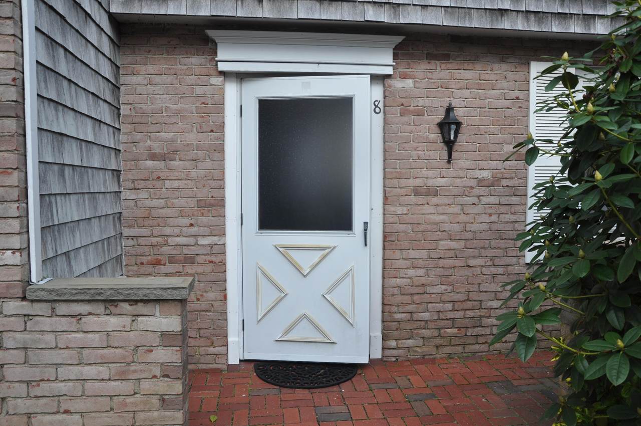 8 Captain Cook Lane - Photo 1