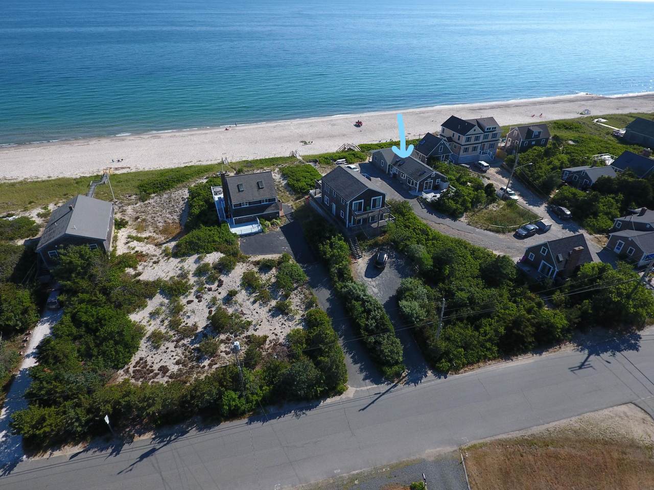 131 Shore Boulevard - Photo 1