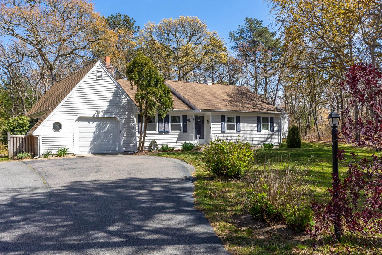 10 Derrick Road - Photo 1