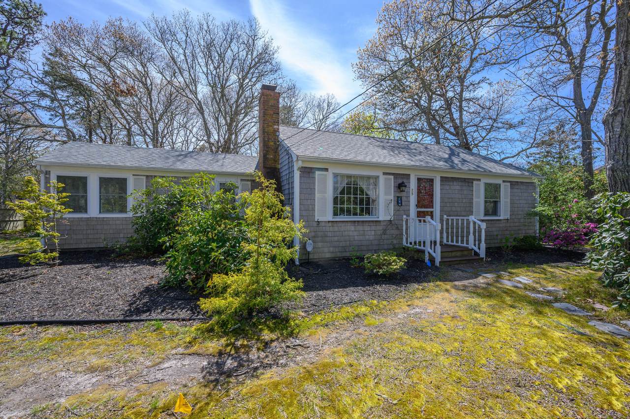 25 Scholl Avenue - Photo 1