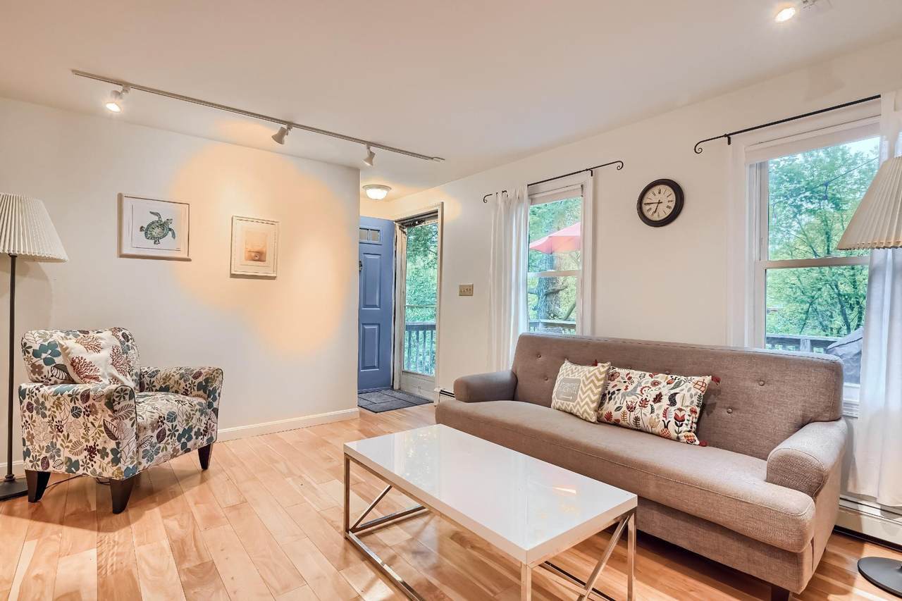 95 Susan Lane - Photo 1