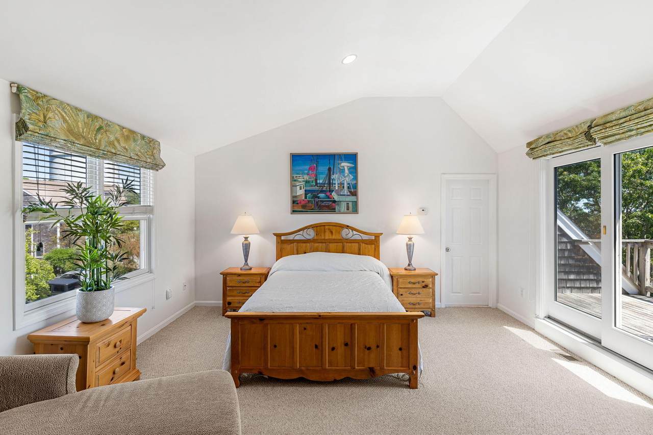 24 Capt Berties Way - Photo 1