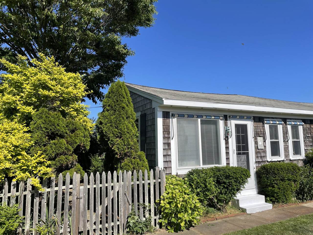 887 Commercial Street - Photo 1
