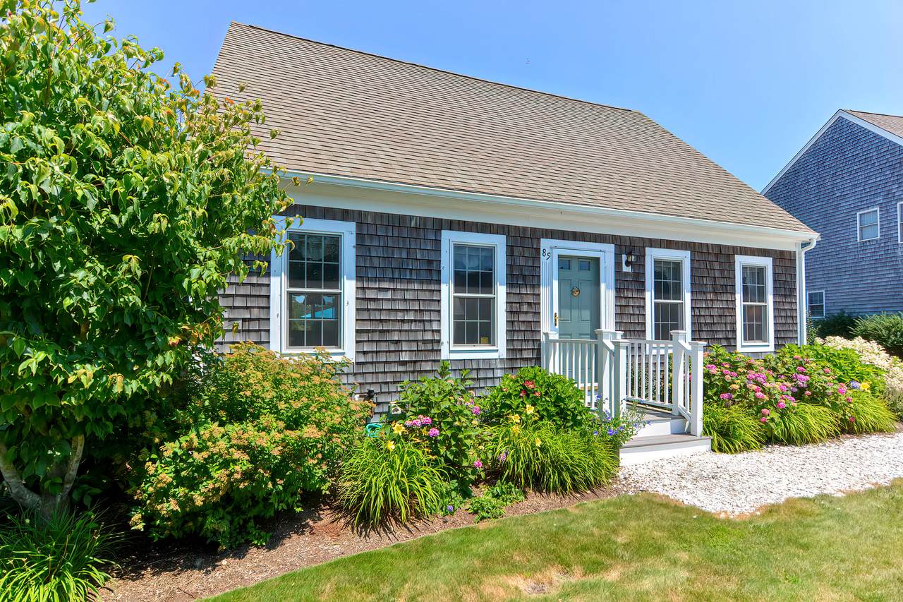 121 Camp Street - Photo 1