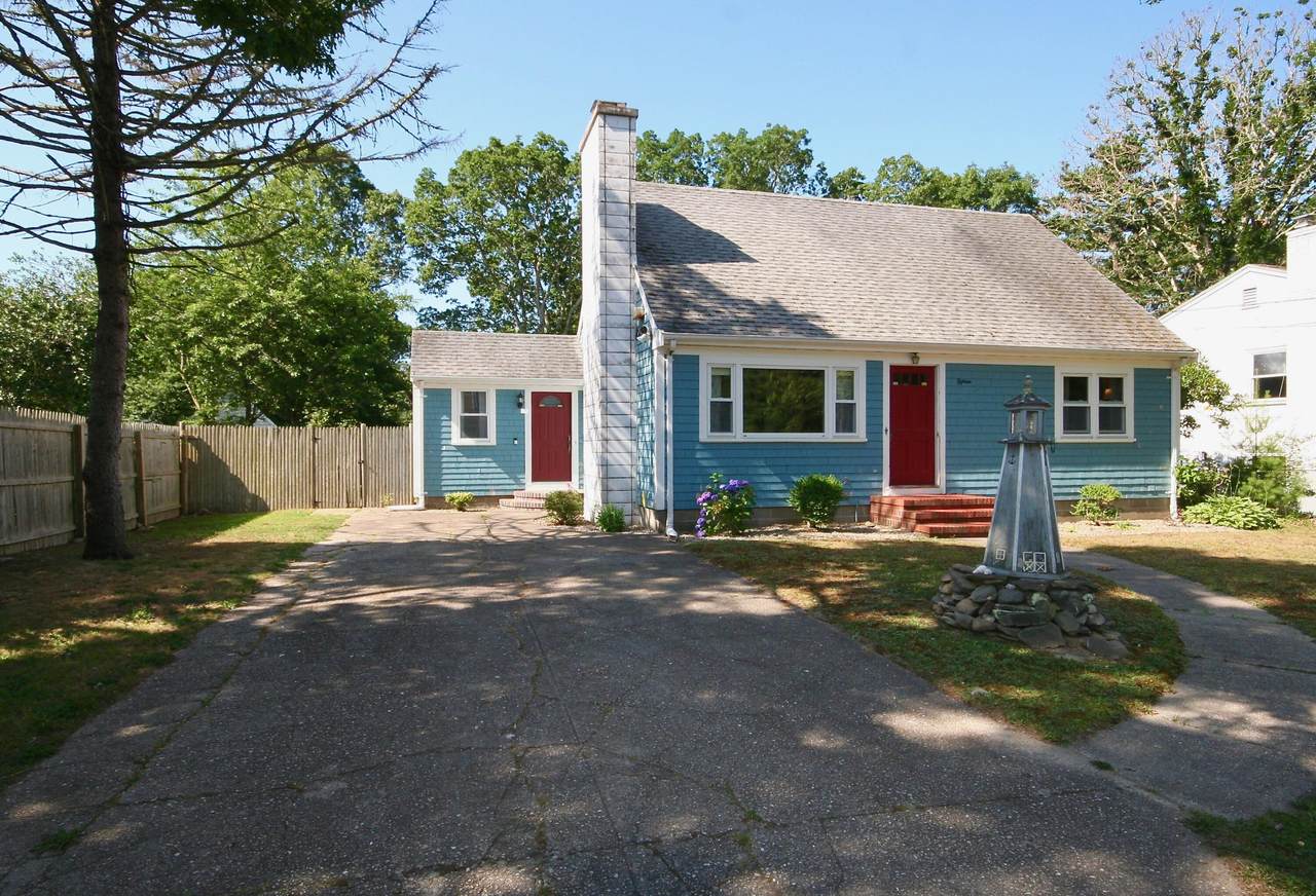 15 Pershing Drive - Photo 1