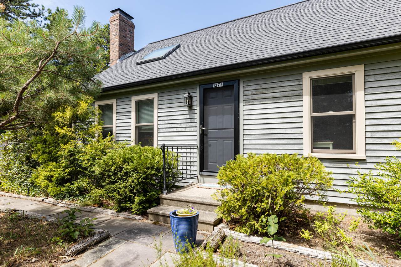 1375 Bridge Road - Photo 1
