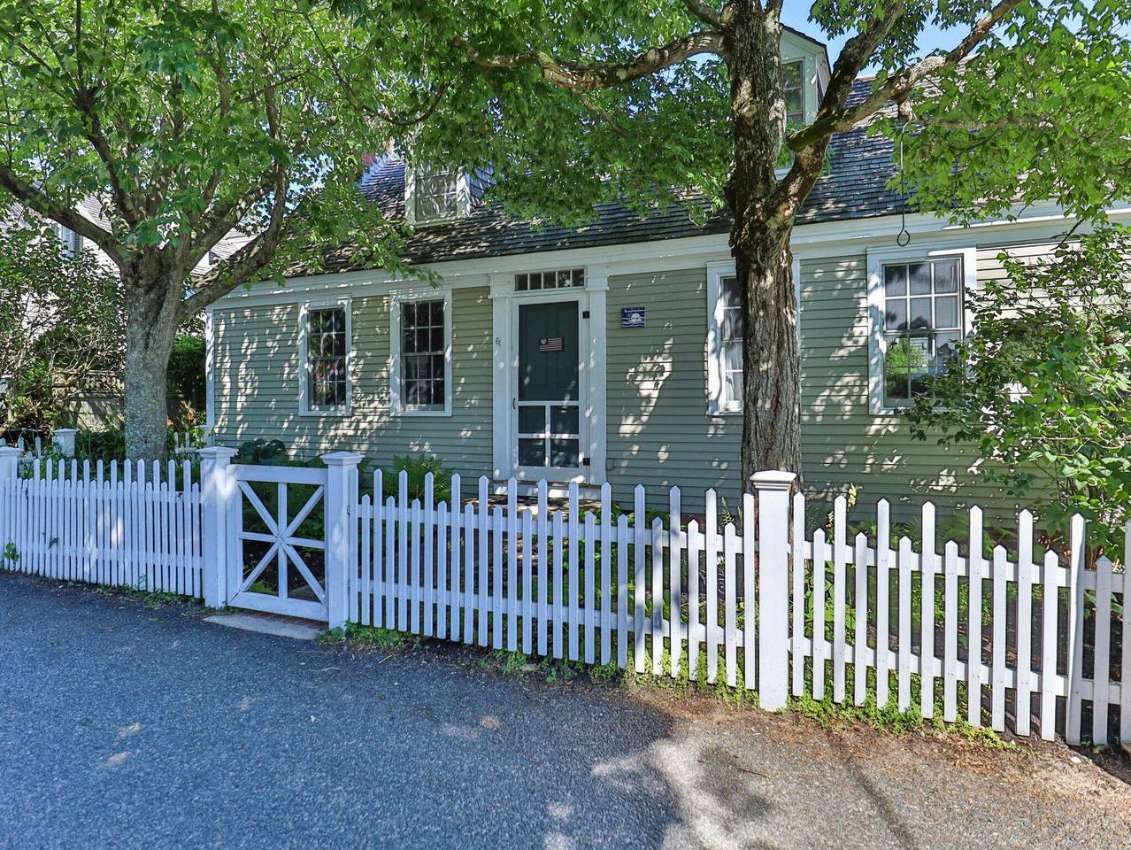 61 Commercial Street - Photo 1