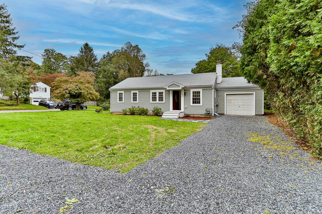 256 Hatchville Road - Photo 1