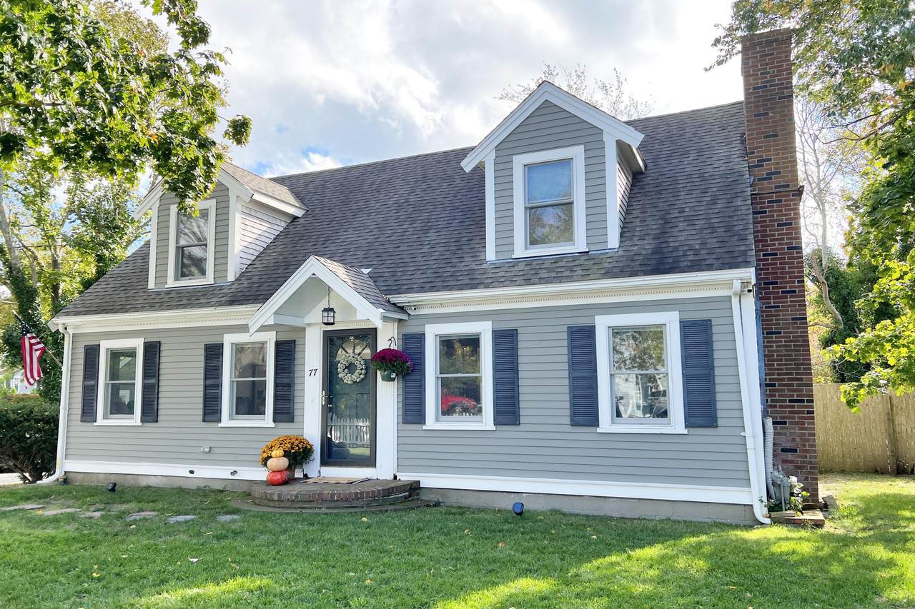 77 Center Street - Photo 1