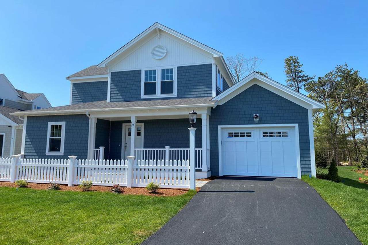 10 Cottage Lane - Photo 1