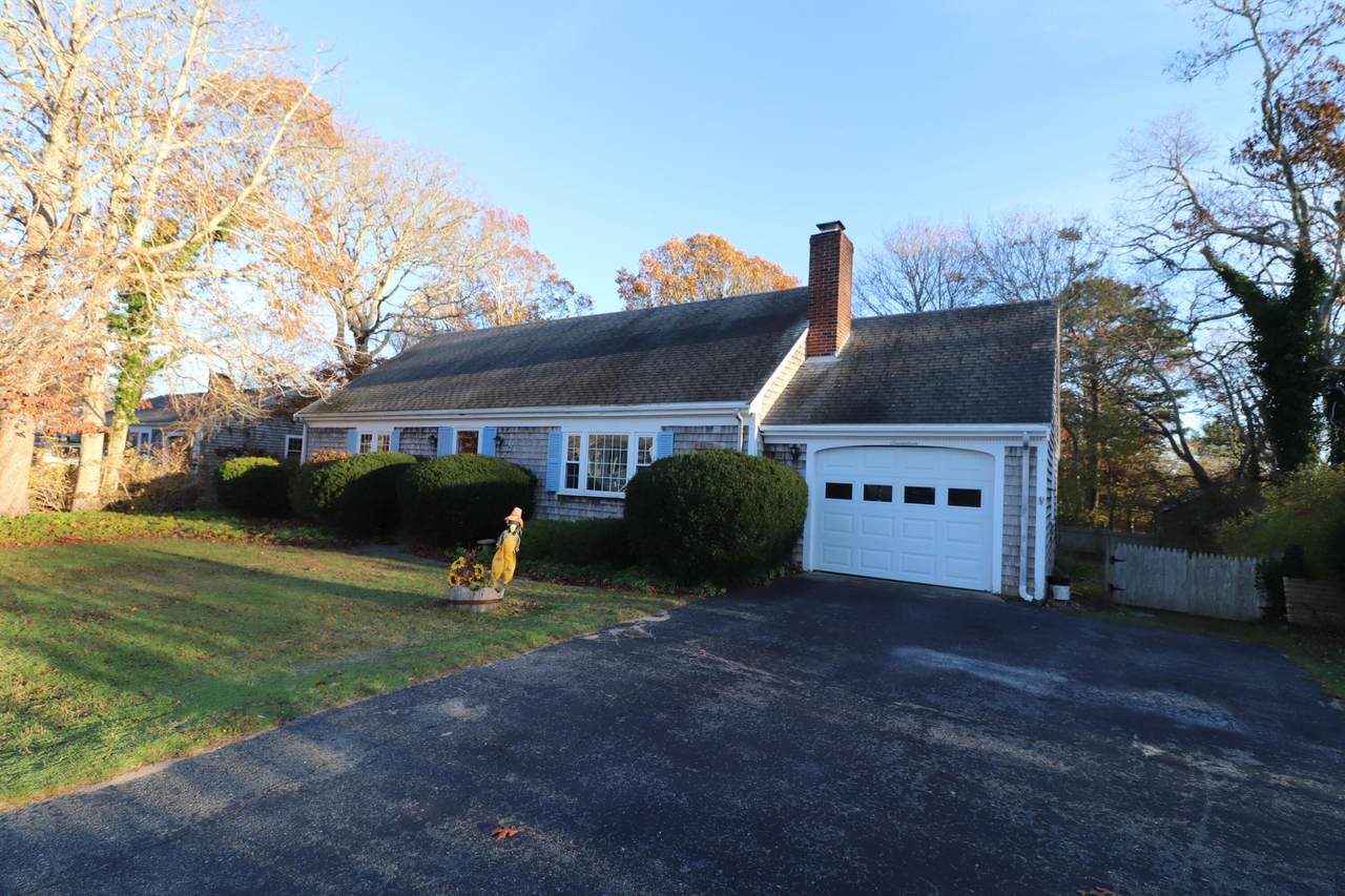 17 Janice Road - Photo 1