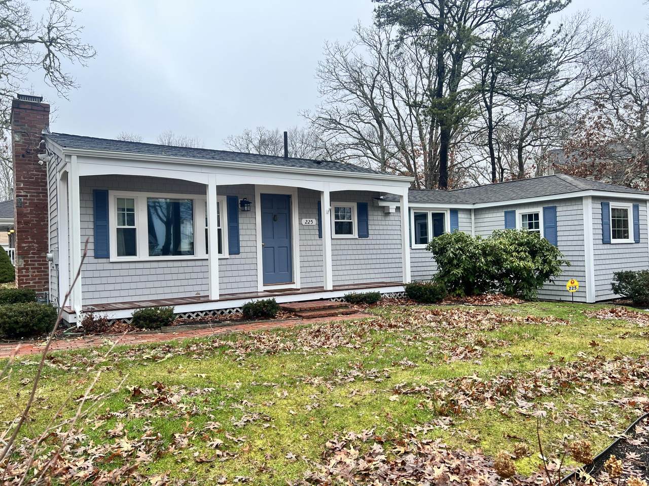 225 Monomoscoy Road - Photo 1