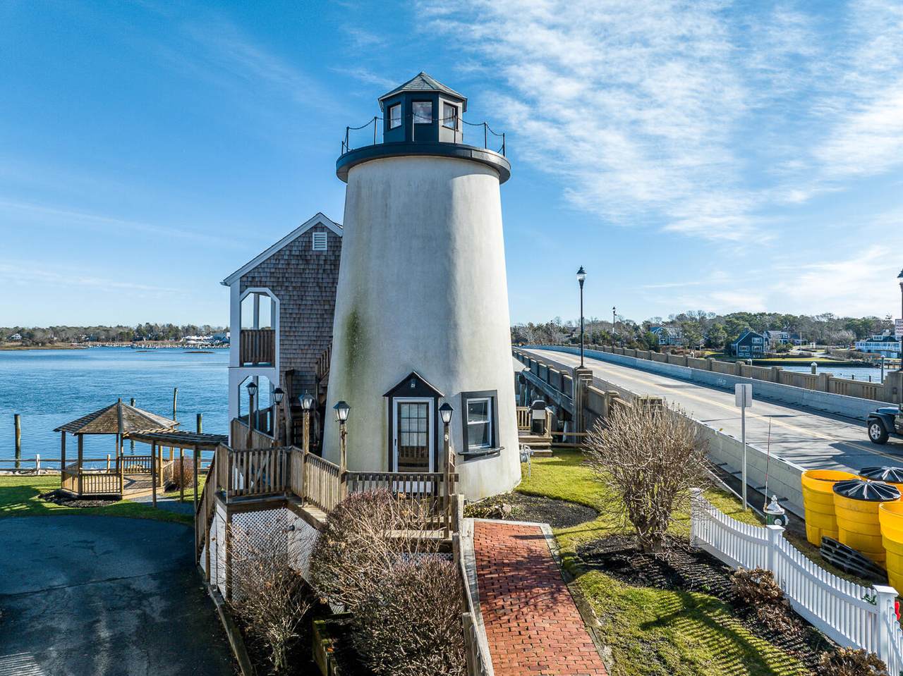 1376 Bridge Street - Photo 1