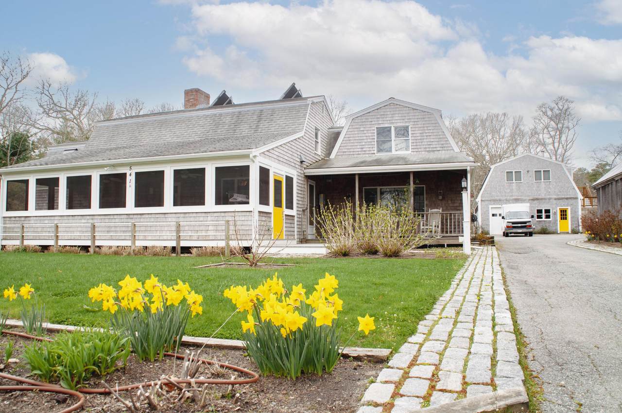 541 Flint Street - Photo 1