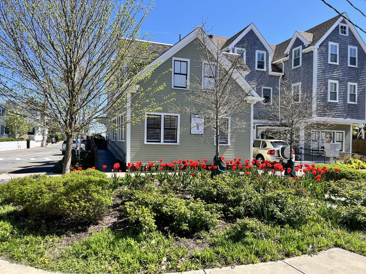 135 Bradford Street - Photo 1