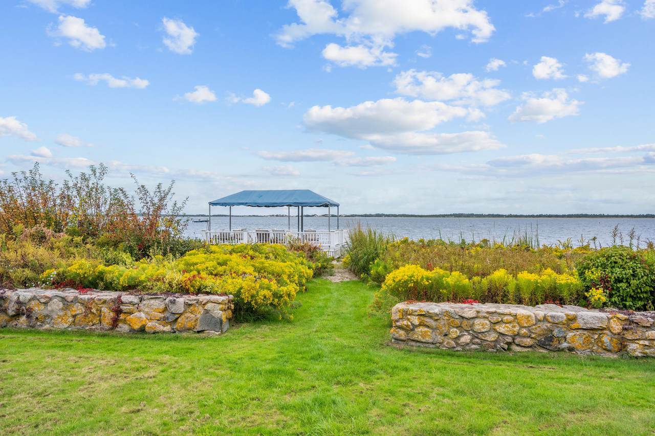 129 Salten Point Road - Photo 1