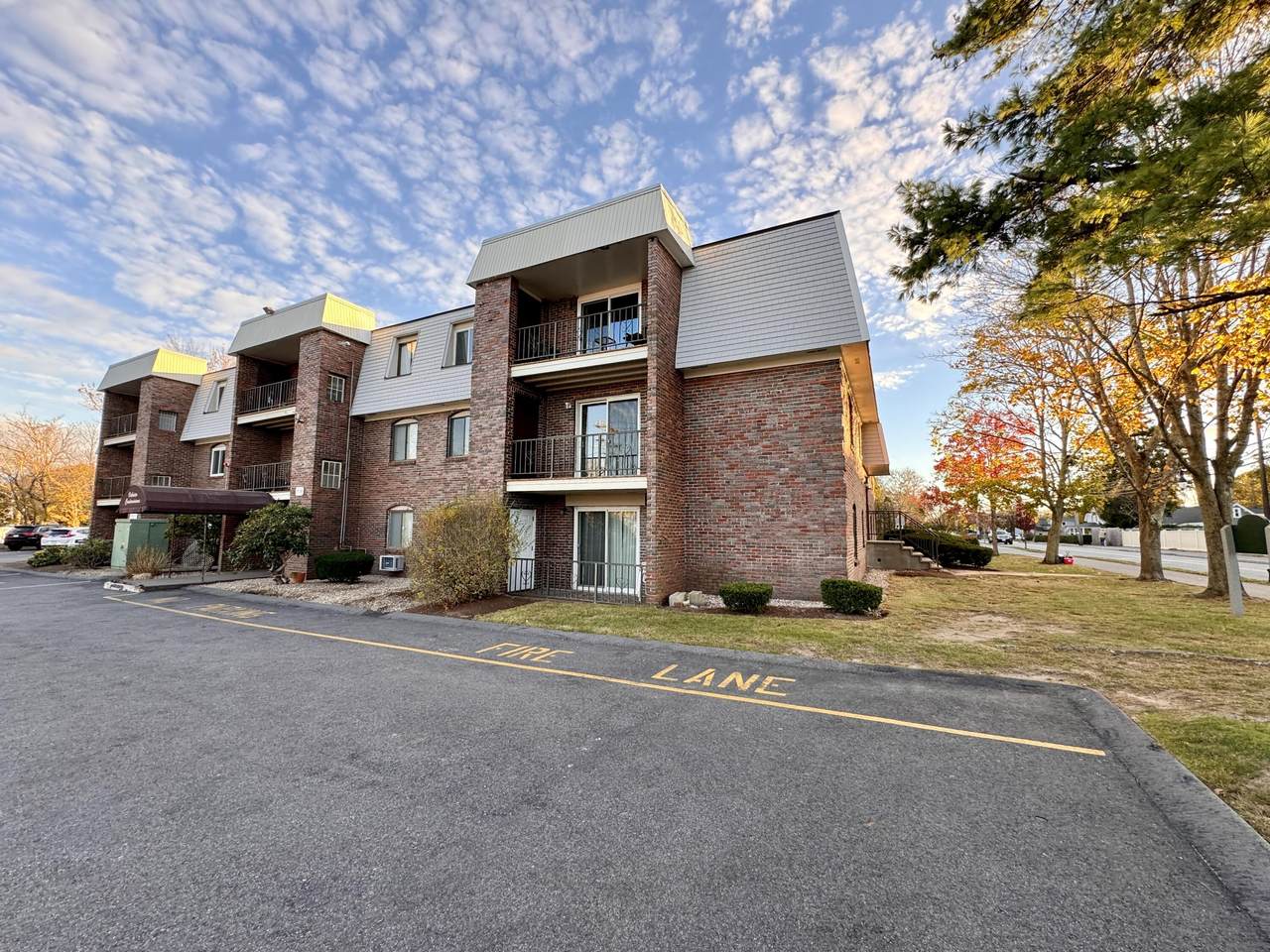 15 Oak Neck Road - Photo 1