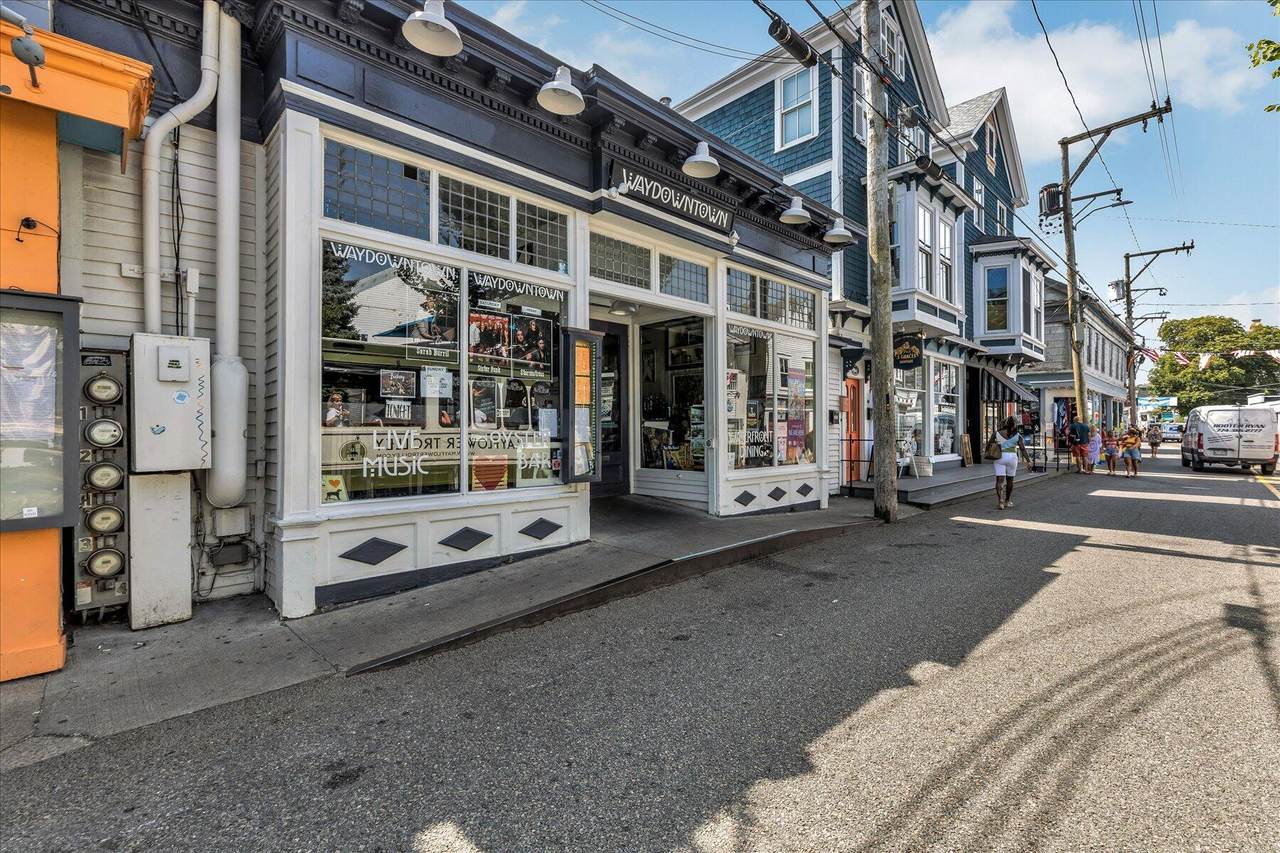 265 Commercial Street - Photo 1