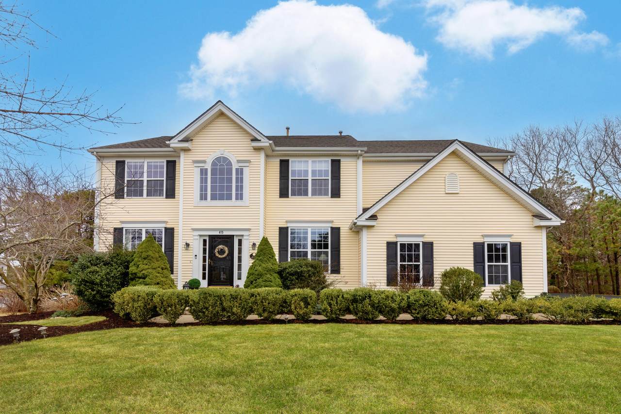 415 Raymond Road - Photo 1