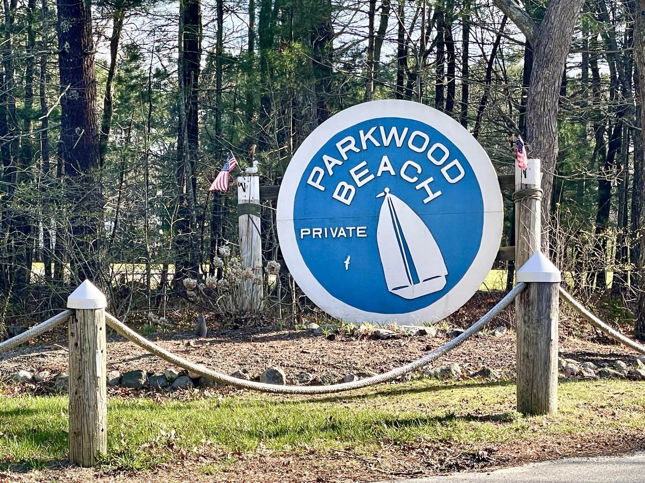 100 Parkwood Drive - Photo 1