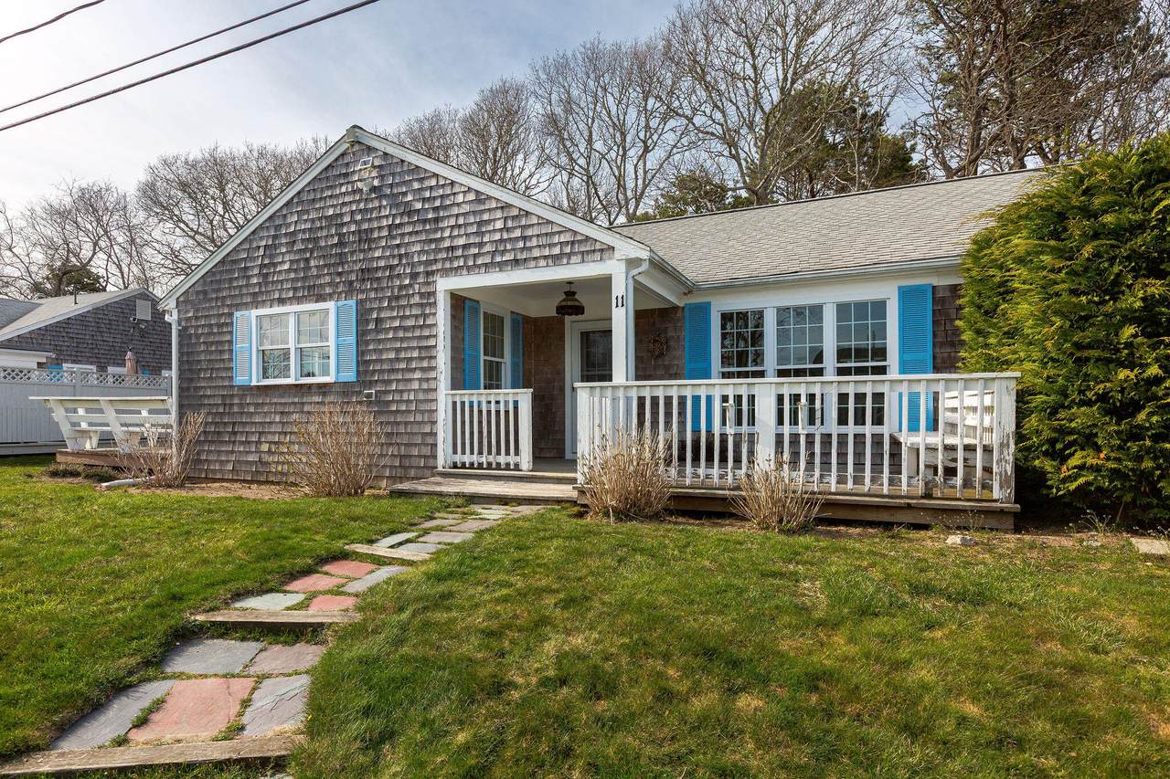 230 Gosnold Street - Photo 1