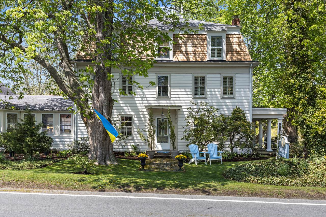 1861 Main Street - Photo 1