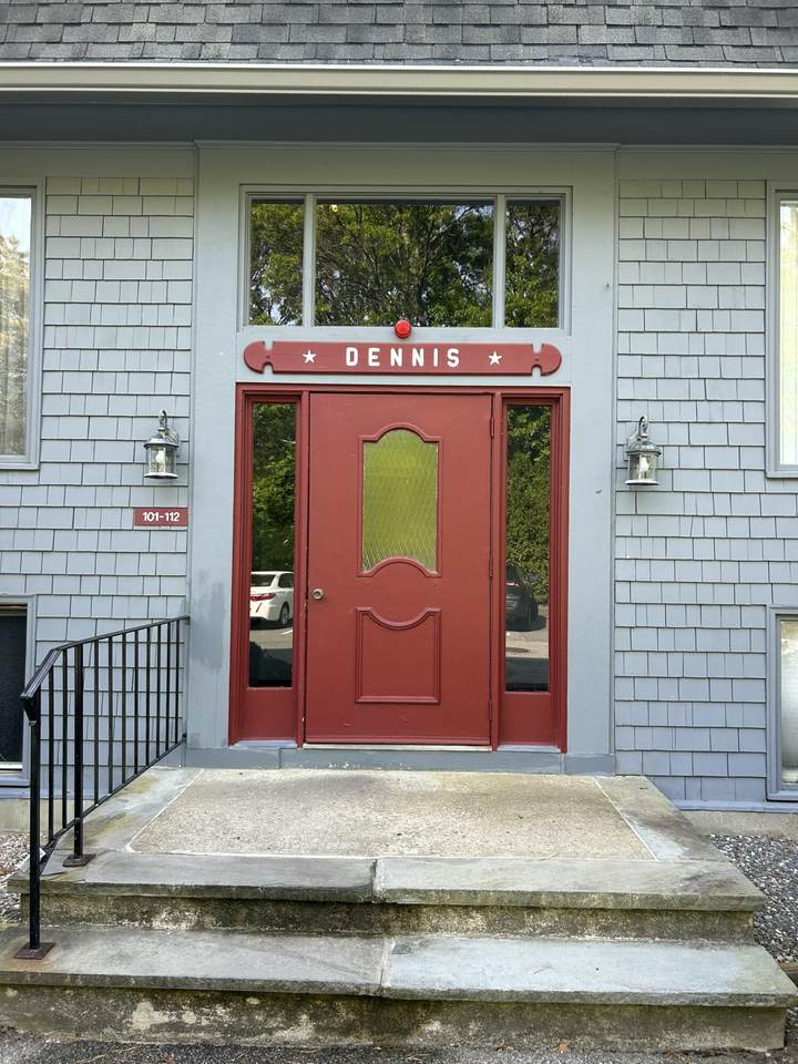 https://bt-photos.global.ssl.fastly.net/capecod/1280_boomver_1_22502584-2.jpg