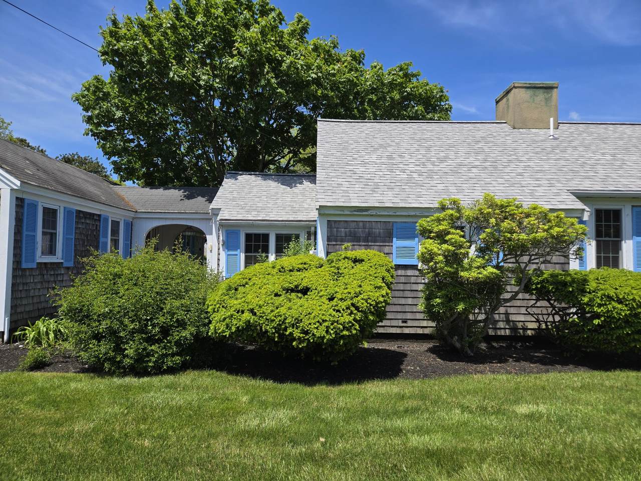 230 Gosnold Street - Photo 1