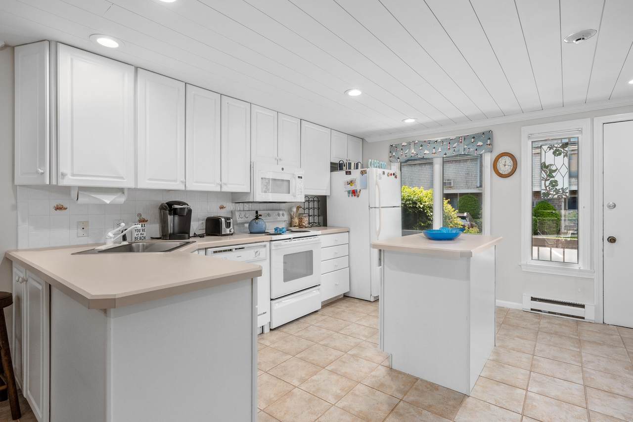 https://bt-photos.global.ssl.fastly.net/capecod/1280_boomver_1_22502937-2.jpg