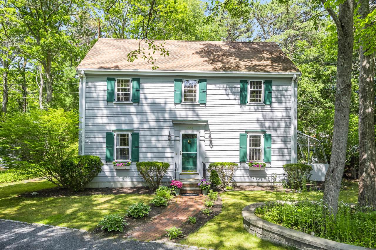 1441 Old Post Road - Photo 1