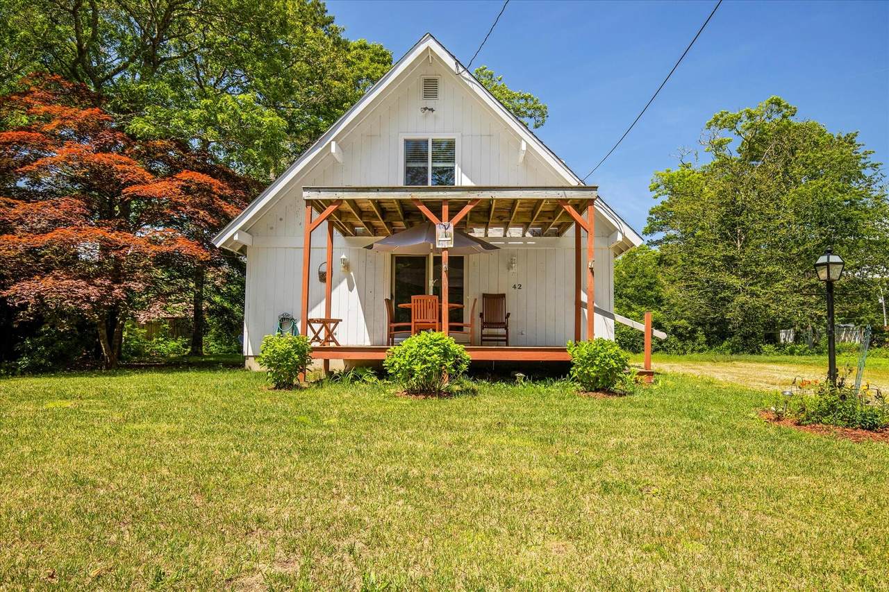 42 Beechwood Drive - Photo 1