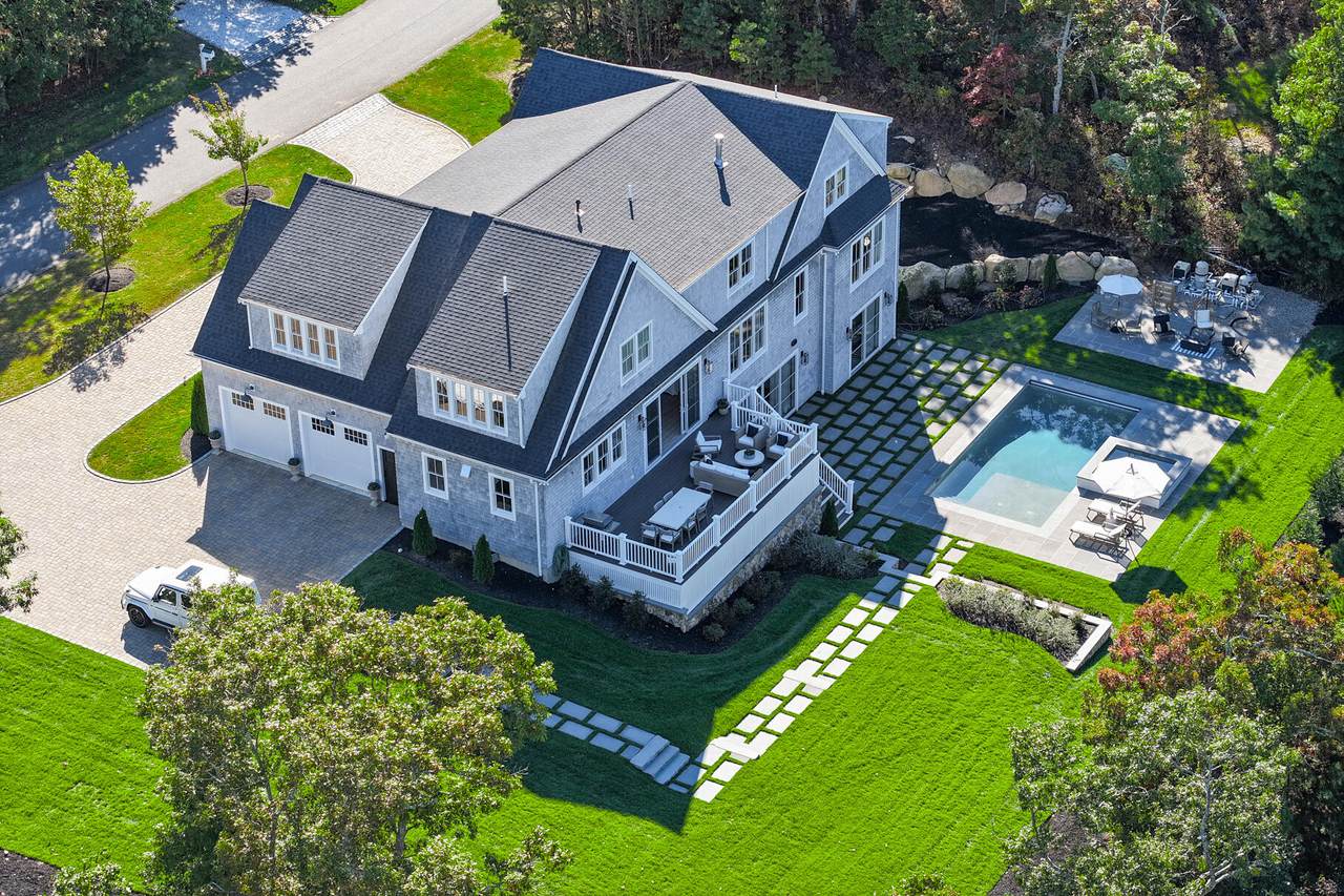 77 Highwood Lane - Photo 1