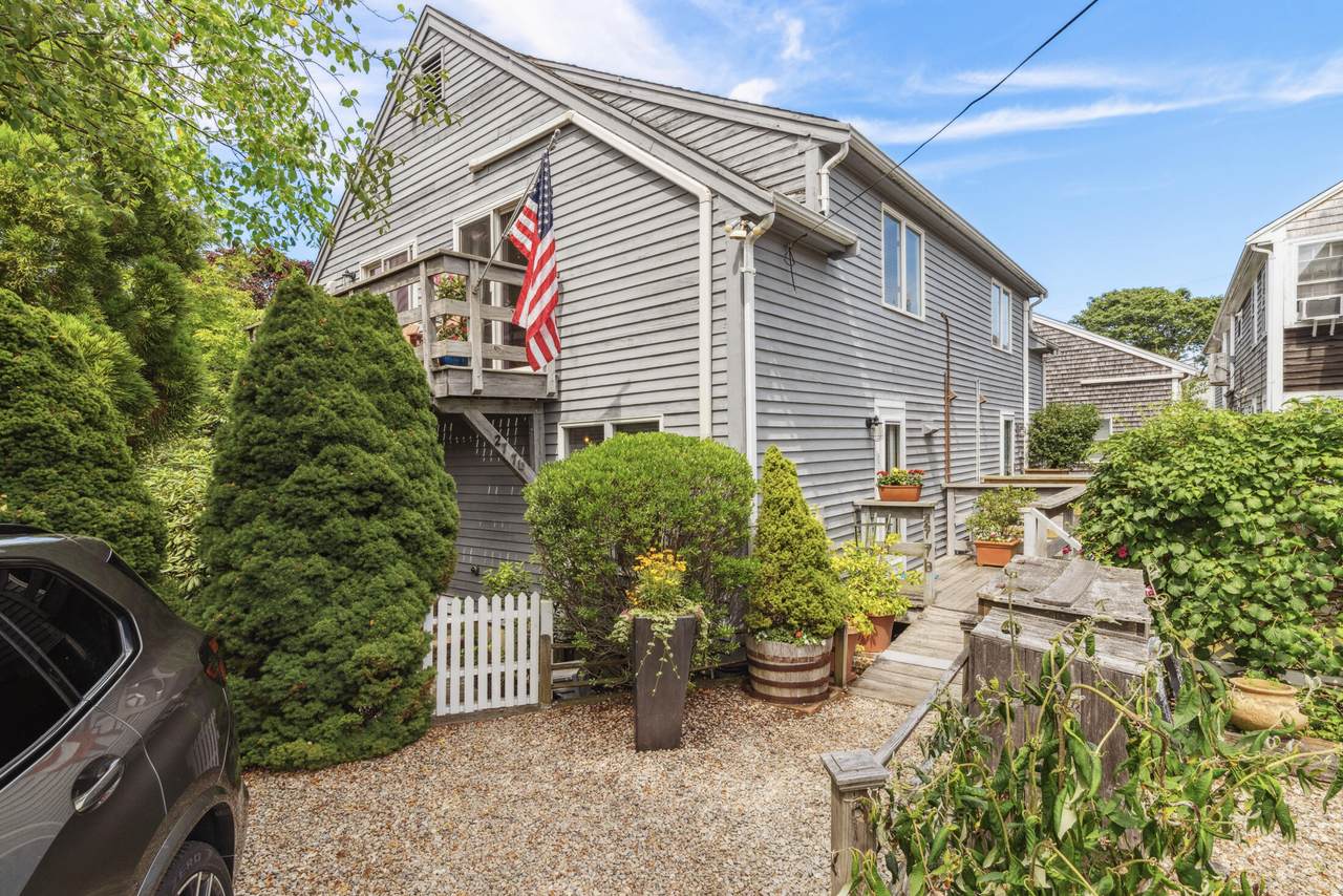 27 Court Street - Photo 1