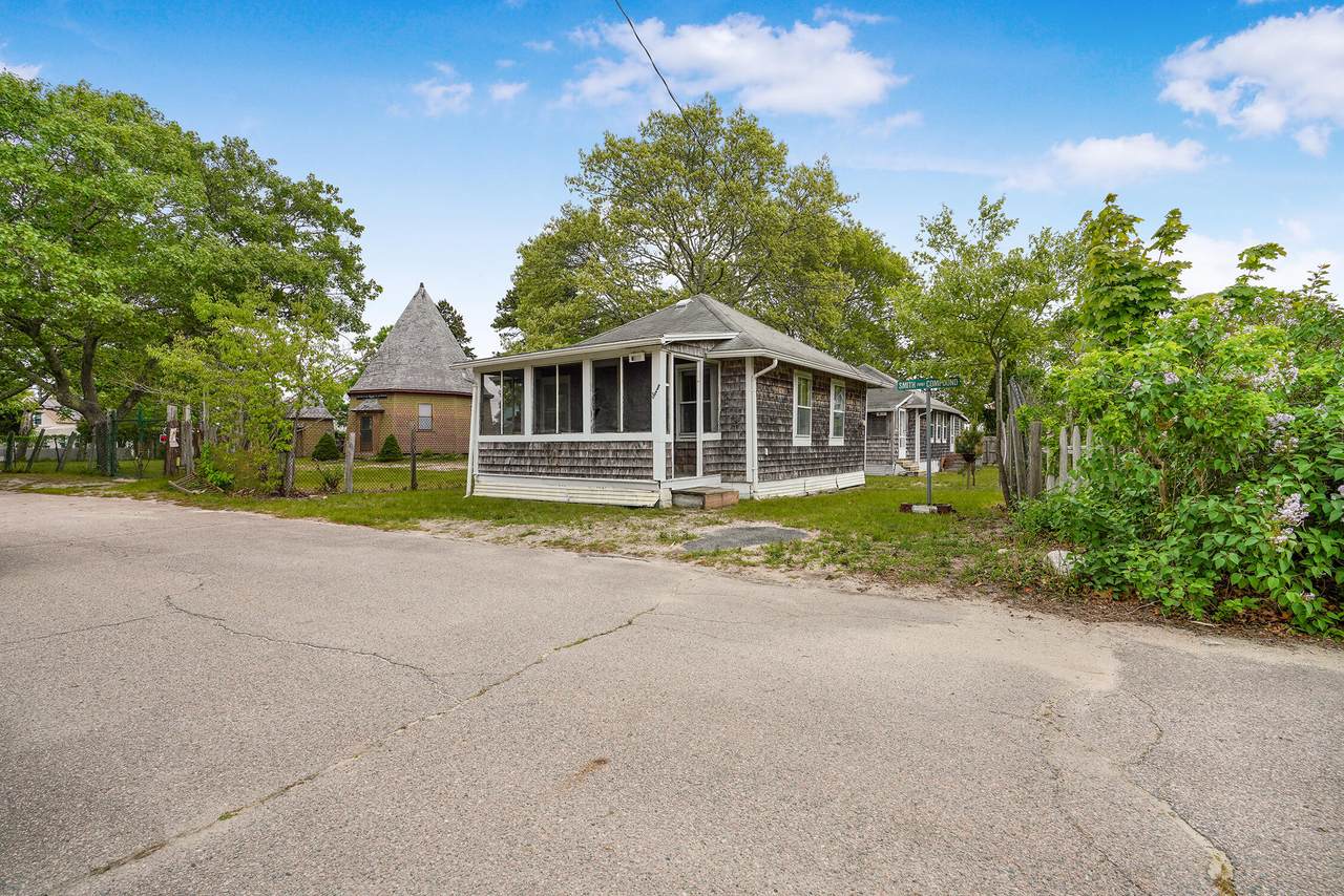 7-9 Crescent Pl - Photo 1