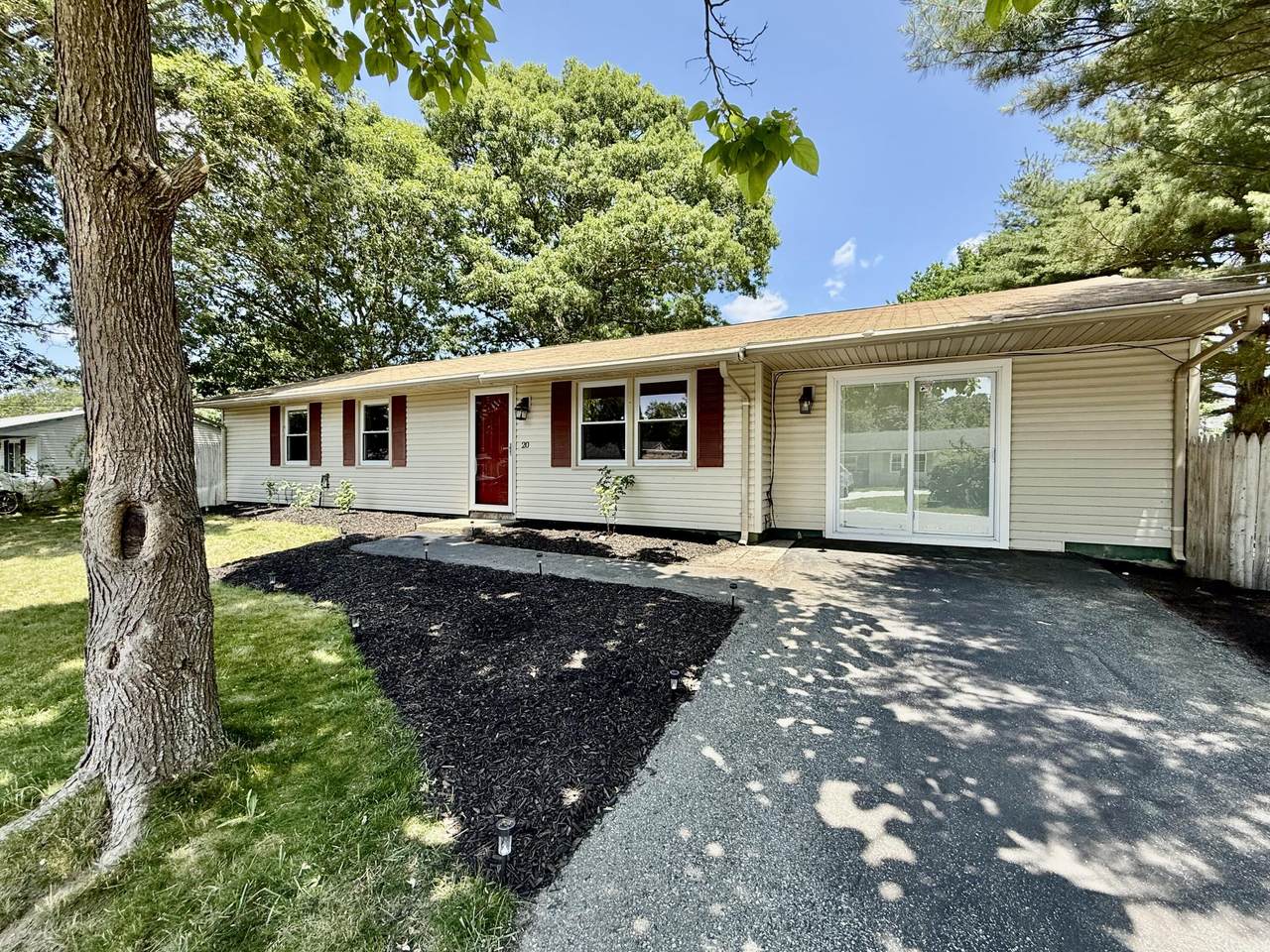 20 Terry Lane - Photo 1