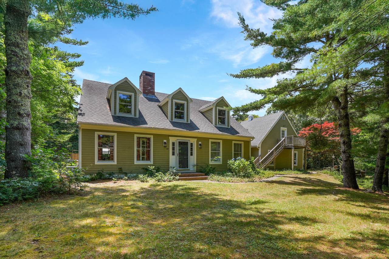 44 Tiffany Drive - Photo 1