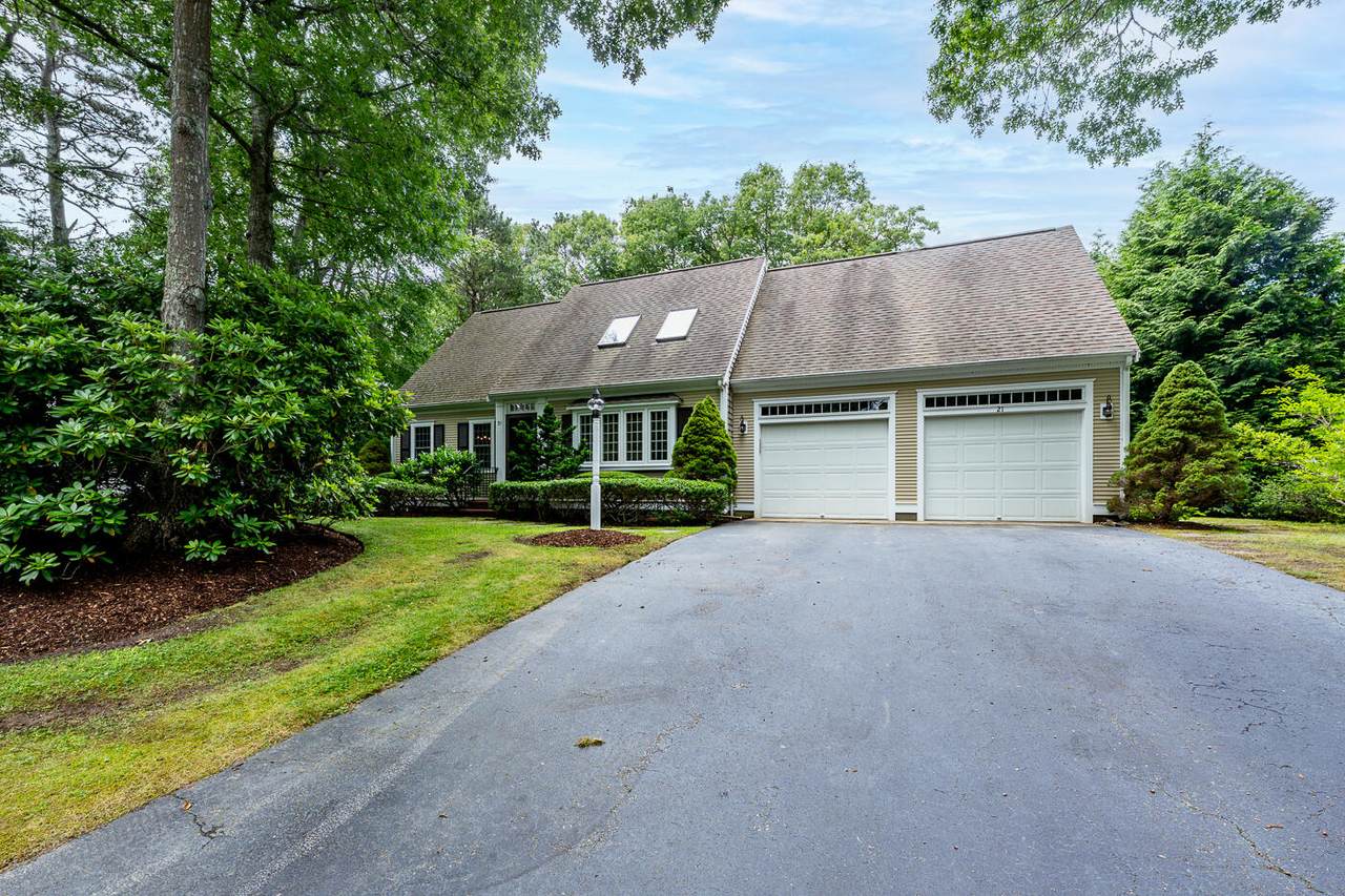 21 Rainbow Drive - Photo 1