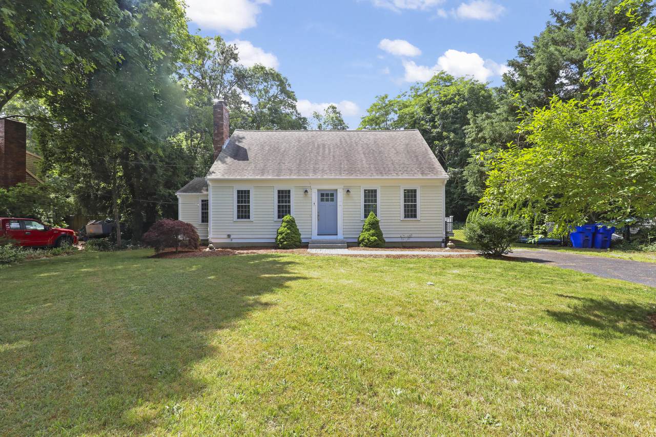 4 Thom Avenue - Photo 1