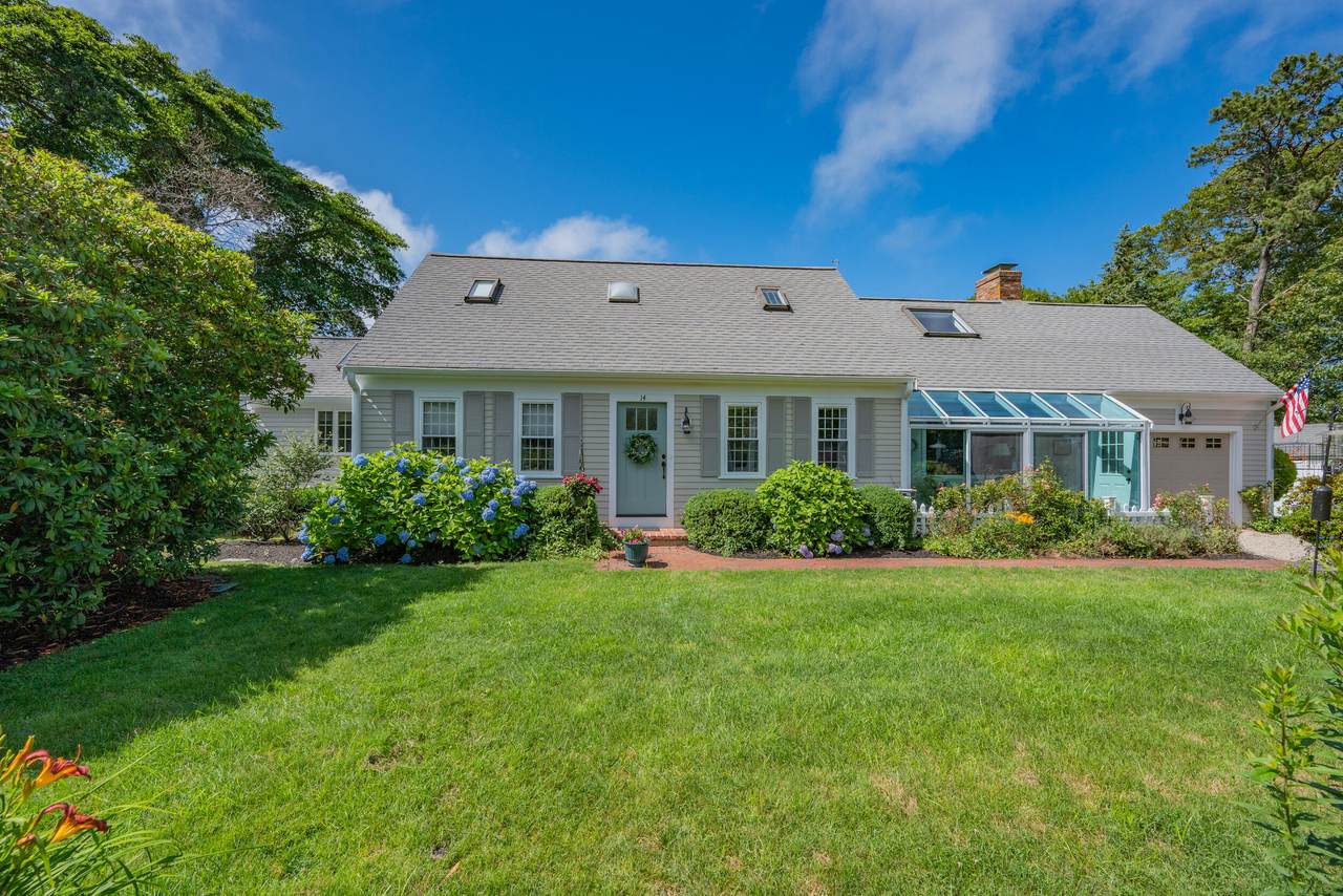 14 Hunt Lane - Photo 1